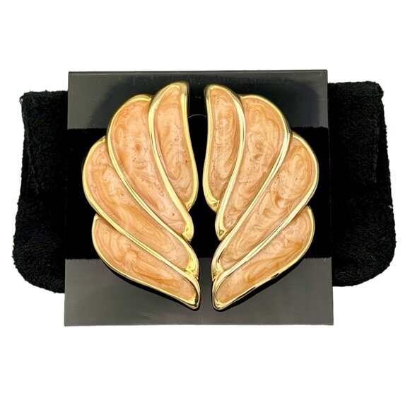 VINTAGE 80s Classic Glamour Gold & Peach Swirl Winged Thick Enamel Stud Earrings - Picture 6 of 8